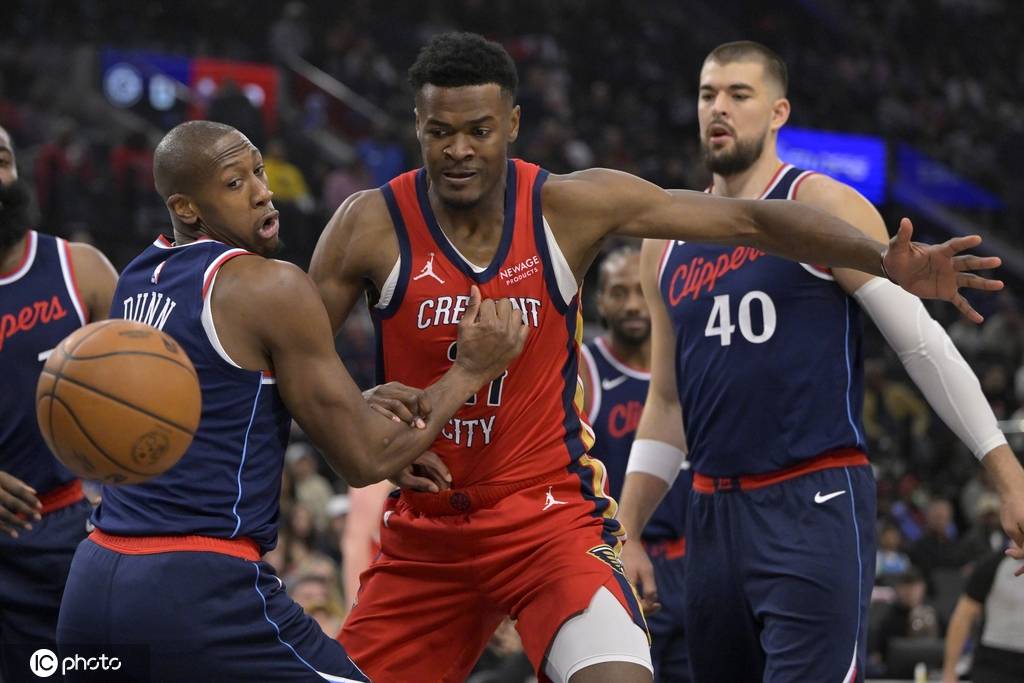 哈登21+10伦纳德28分 祖巴茨17+10快船击败鹈鹕