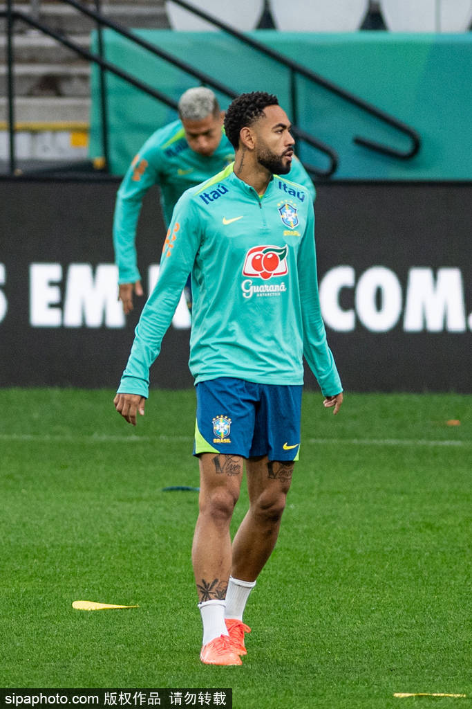 6250万英镑！曼联官宣库尼亚加盟，阿莫林重建计划正式启动