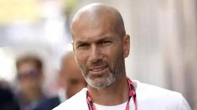 齐达内接任法国队主帅，德尚自愿让位，联手姆巴佩，再夺一冠成神